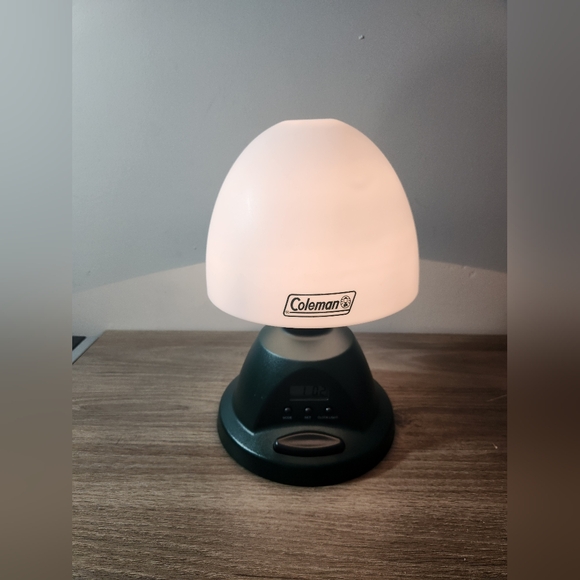 Vintage 1999 12” Coleman Deluxe Camping Table Lantern Clock & Alarm 5372-700 - Picture 10 of 10
